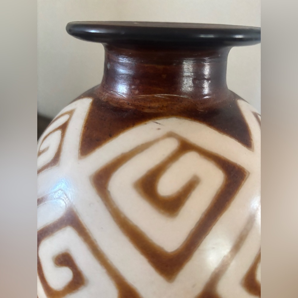 Ceramic vase - Picture 3 of 4